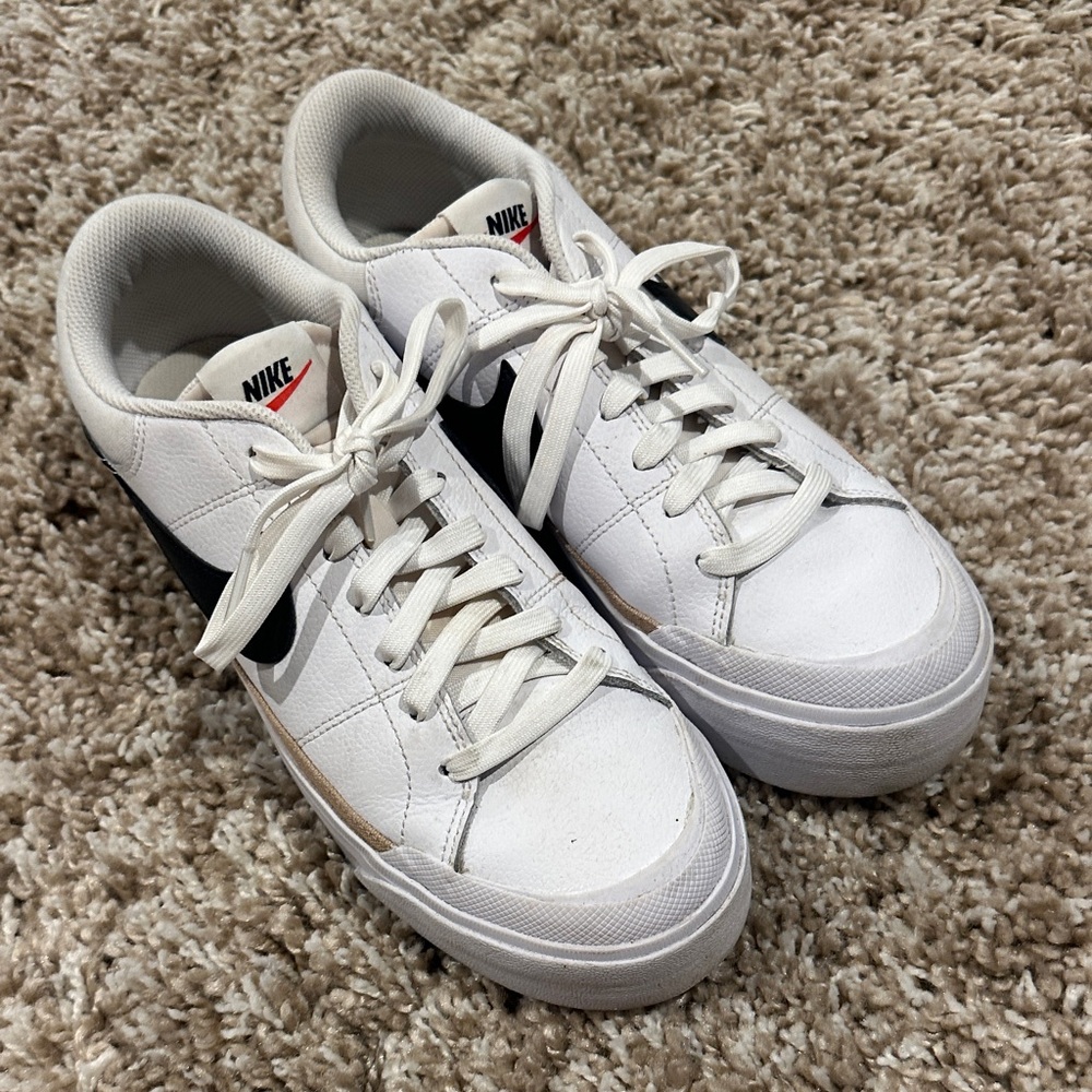 Nike Classic White and Black Low-Top Sneakers